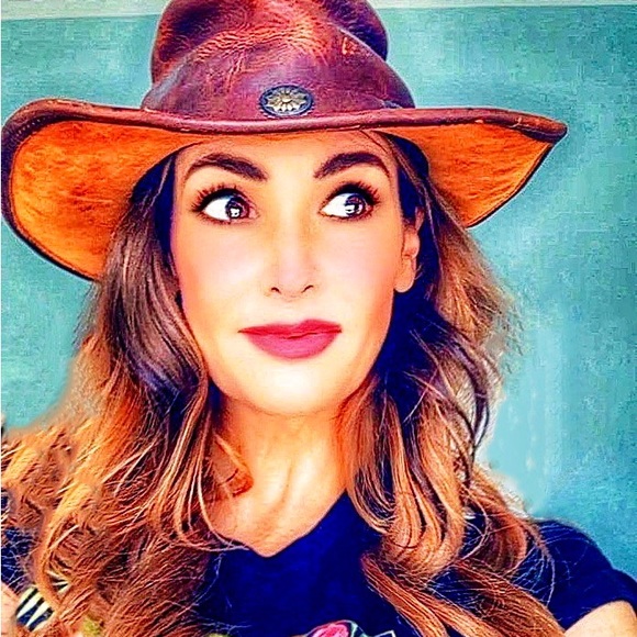 Meet your Posher, Christine - Picture 5 of 11